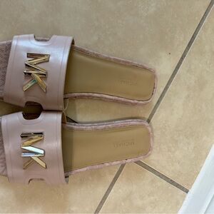 MK shoes